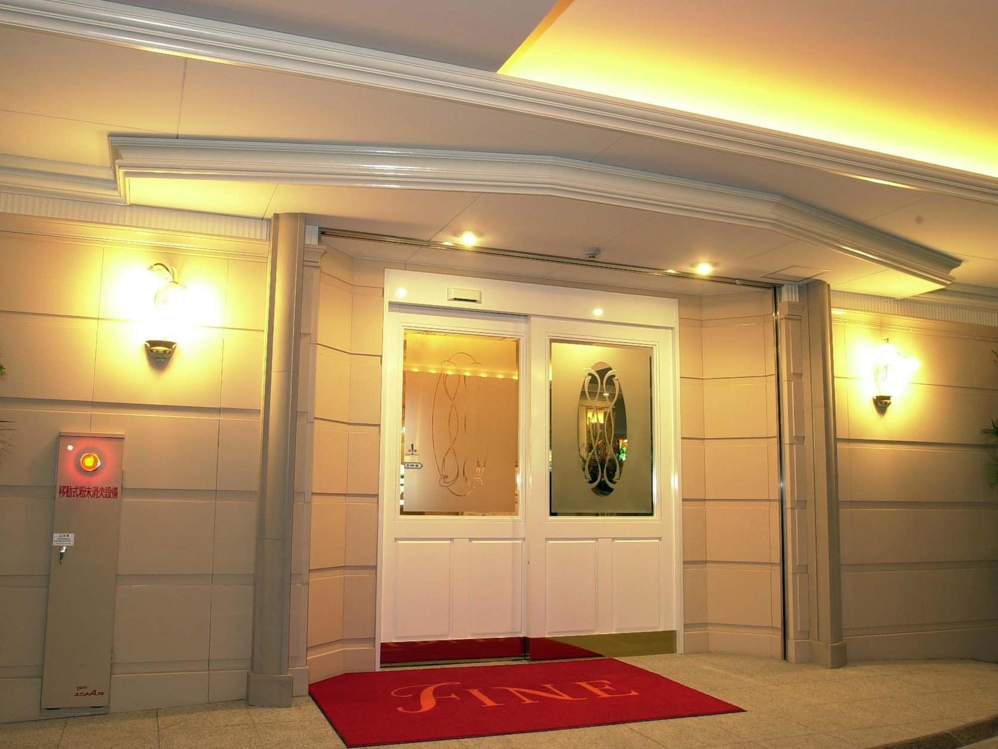 โรงแรมไฟน์ การ์เดน อูเมดะ  โอซาก้า ภายนอก รูปภาพ