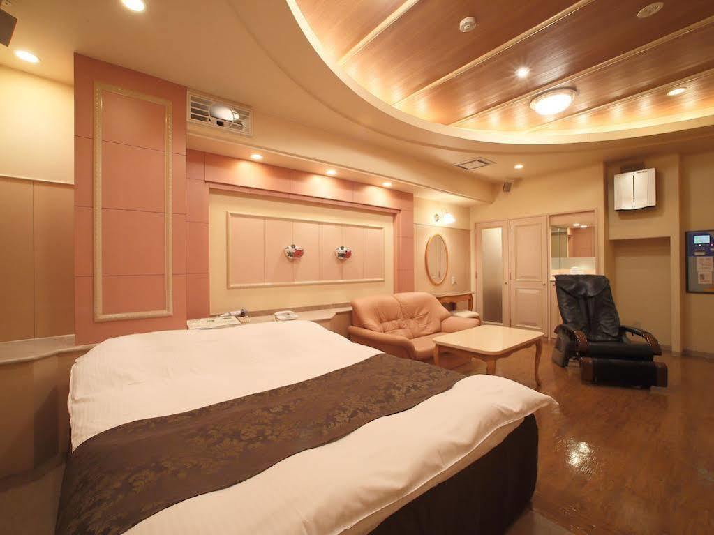 โรงแรมไฟน์ การ์เดน อูเมดะ  โอซาก้า ภายนอก รูปภาพ